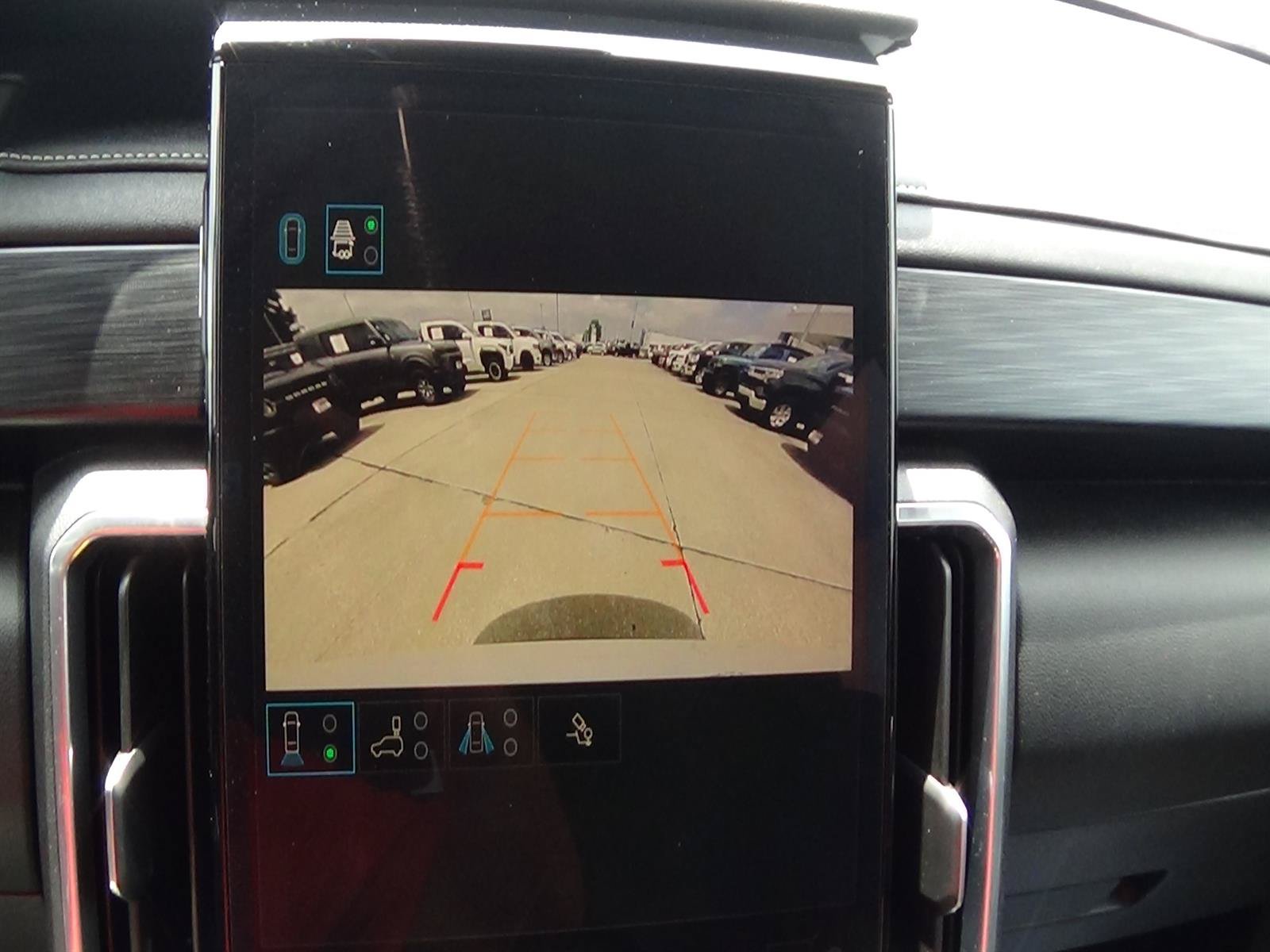 Used 2025 GMC Acadia Elevation FWD image 26