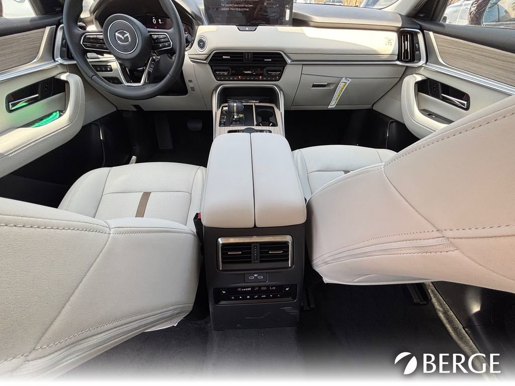 New 2025 MAZDA CX-90 Plug-In Hybrid w/ Premium Plus image 17
