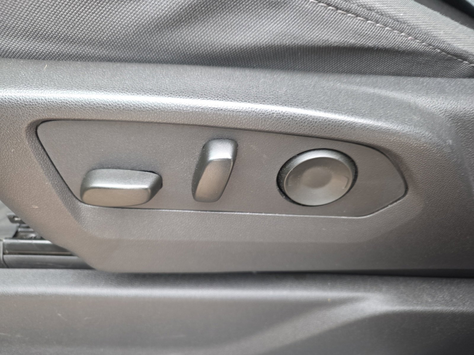 Used 2025 Chevrolet Silverado 1500 Custom Trail Boss w/ Midnight Edition image 13