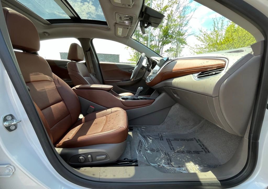 Certified 2016 Chevrolet Malibu Premier w/ Driver Confidence Package II FWD image 21