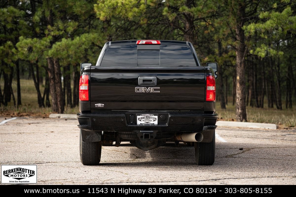 Used 2019 GMC Sierra 3500 Denali AWD/4WD image 4
