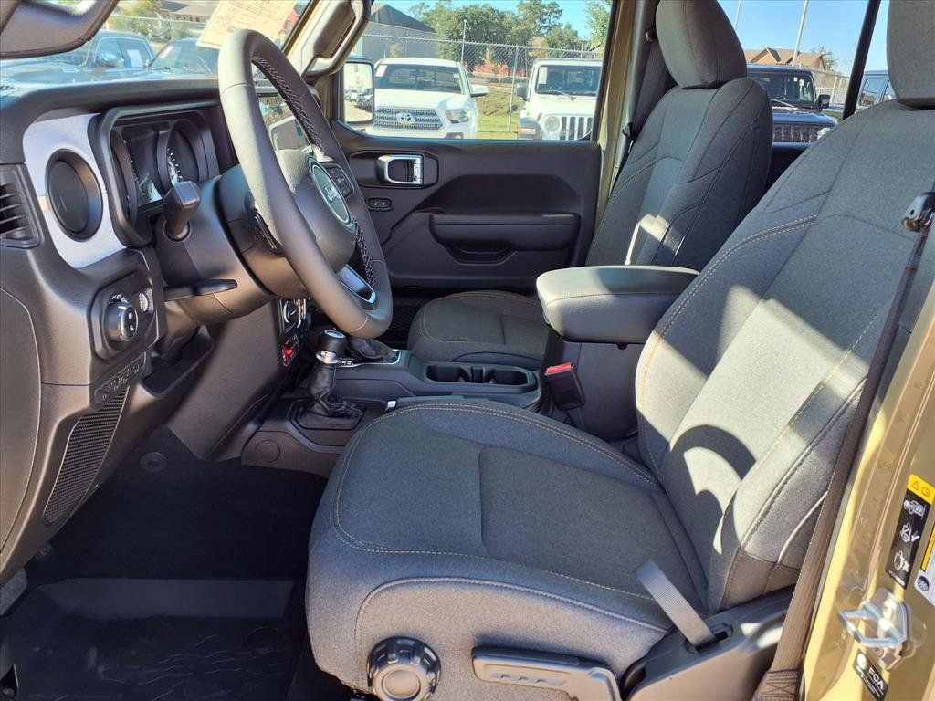 New 2026 Jeep Gladiator Sport AWD/4WD image 11