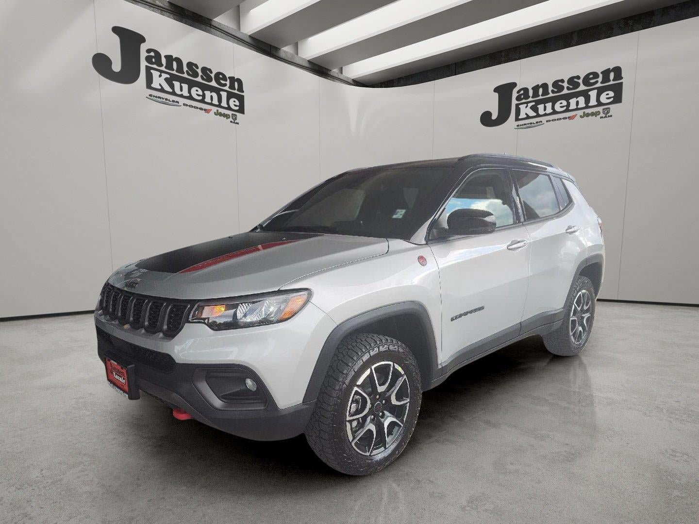 New 2026 Jeep Compass Trailhawk AWD/4WD image 1