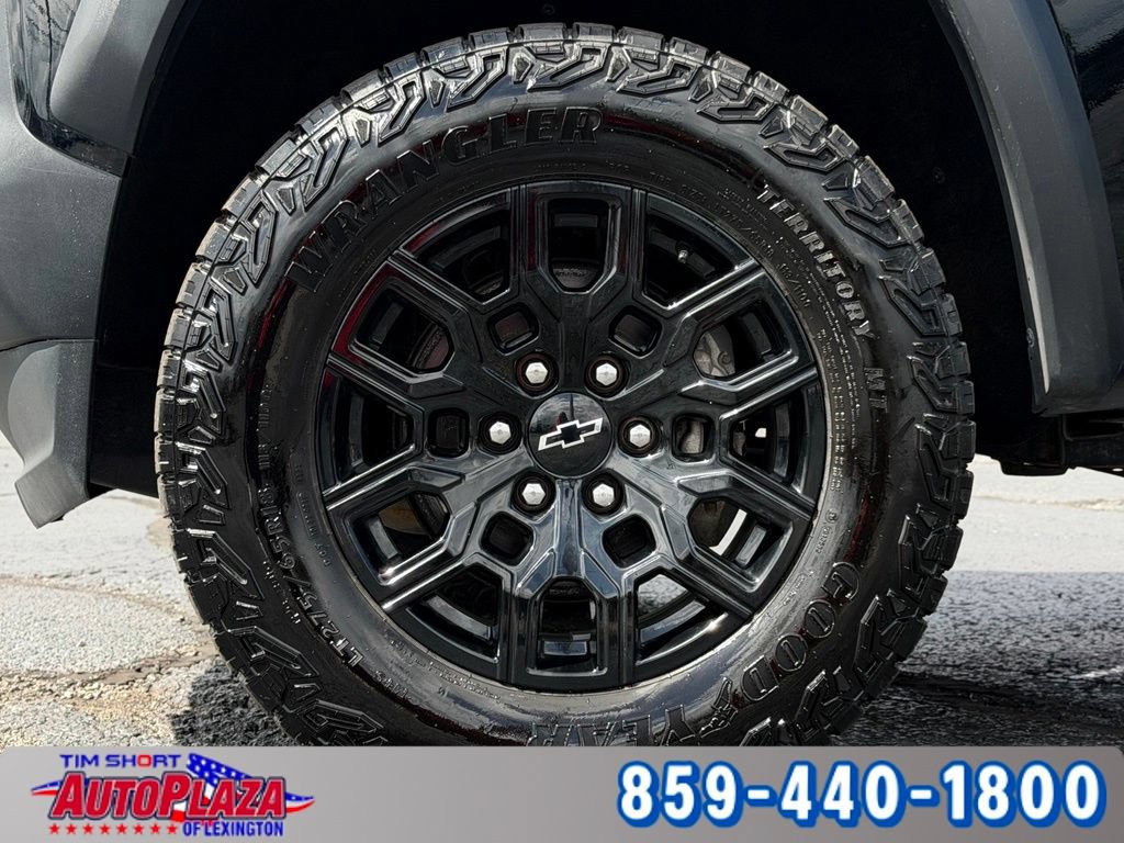 Used 2024 Chevrolet Colorado Trail Boss w/ Advanced Trailering Package AWD/4WD image 6