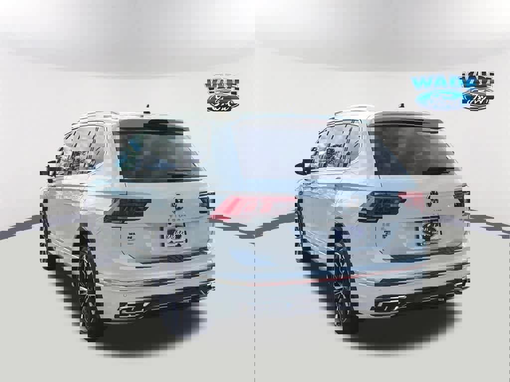 Used 2022 Volkswagen Tiguan SEL R-Line image 7