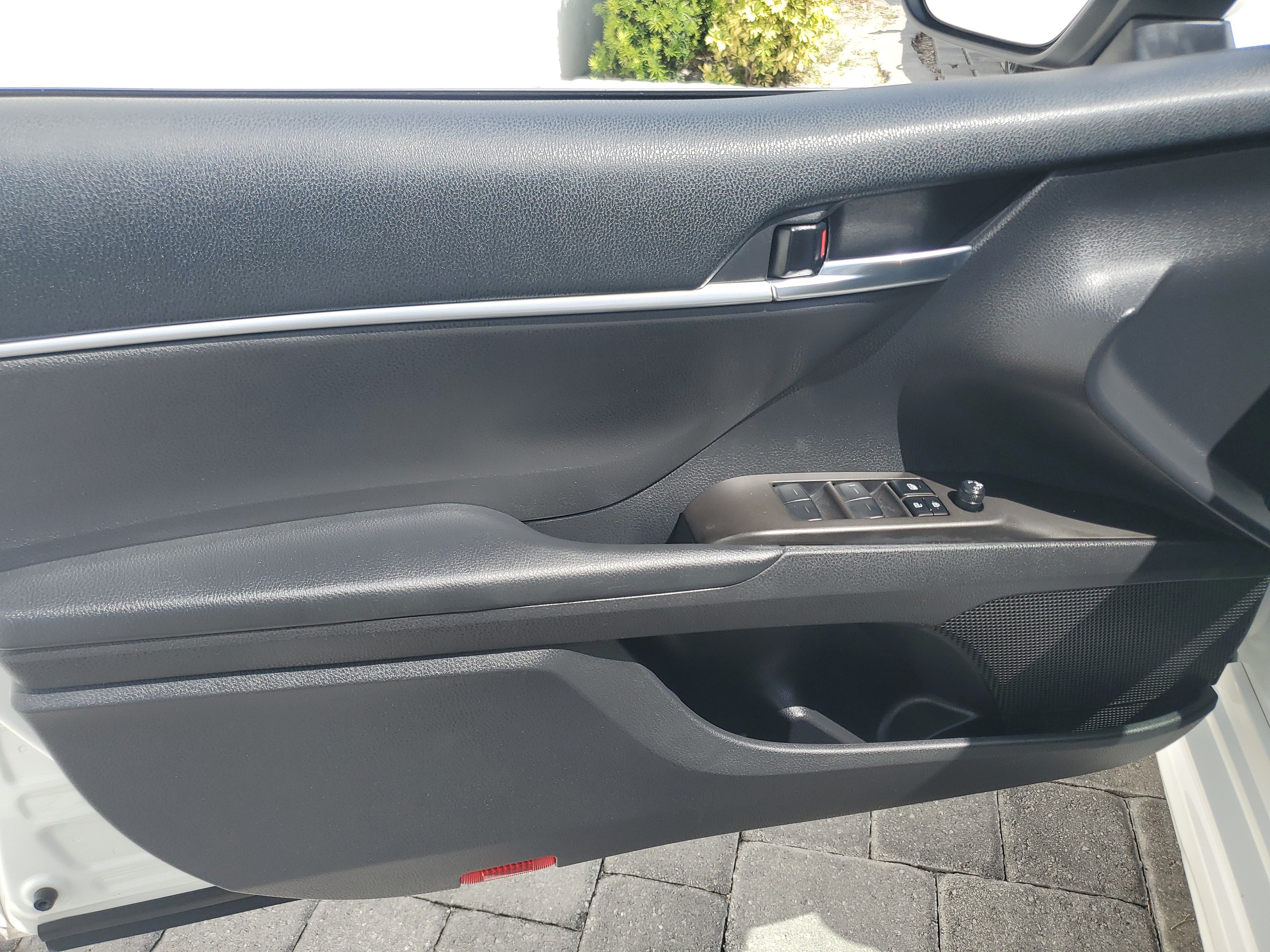 Used 2023 Toyota Camry SE FWD image 16