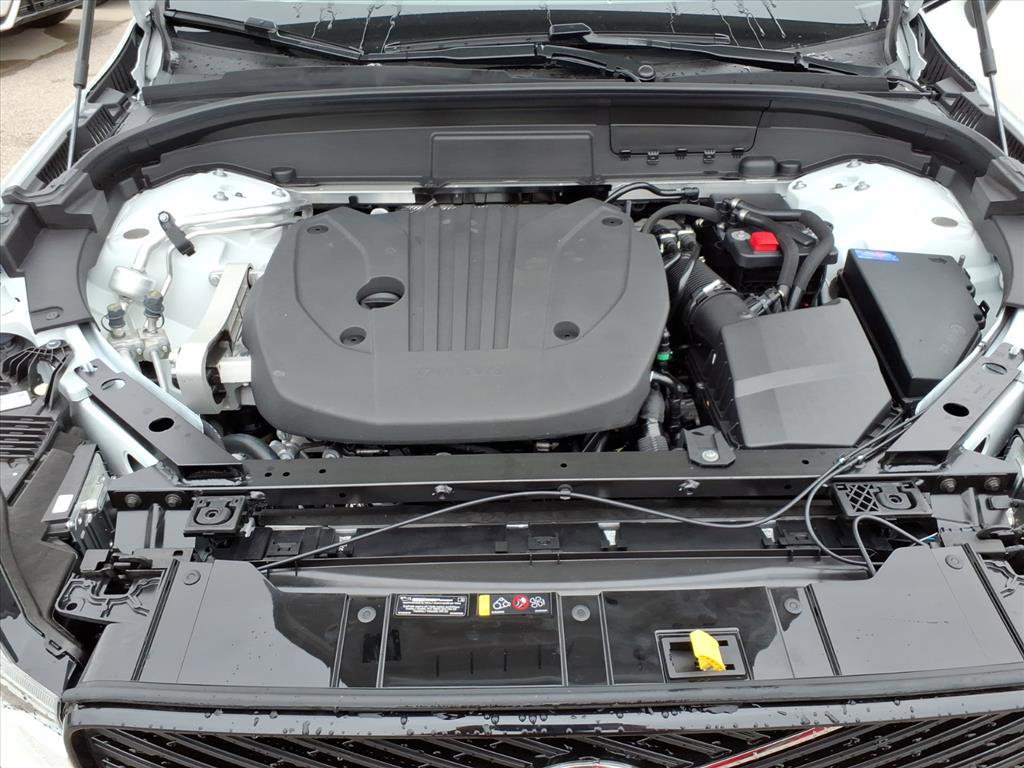Certified 2026 Volvo XC60 B5 Plus w/ Climate Package AWD/4WD image 9