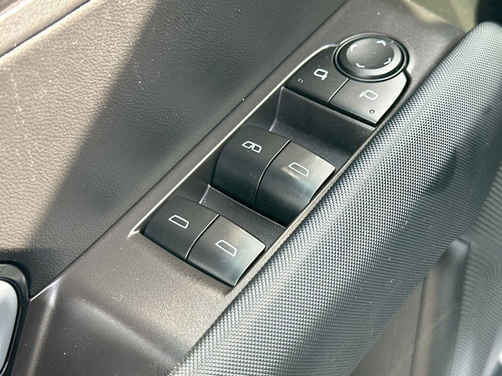 Used 2023 Chevrolet Colorado Z71 w/ Z71 Convenience Package 2 image 17