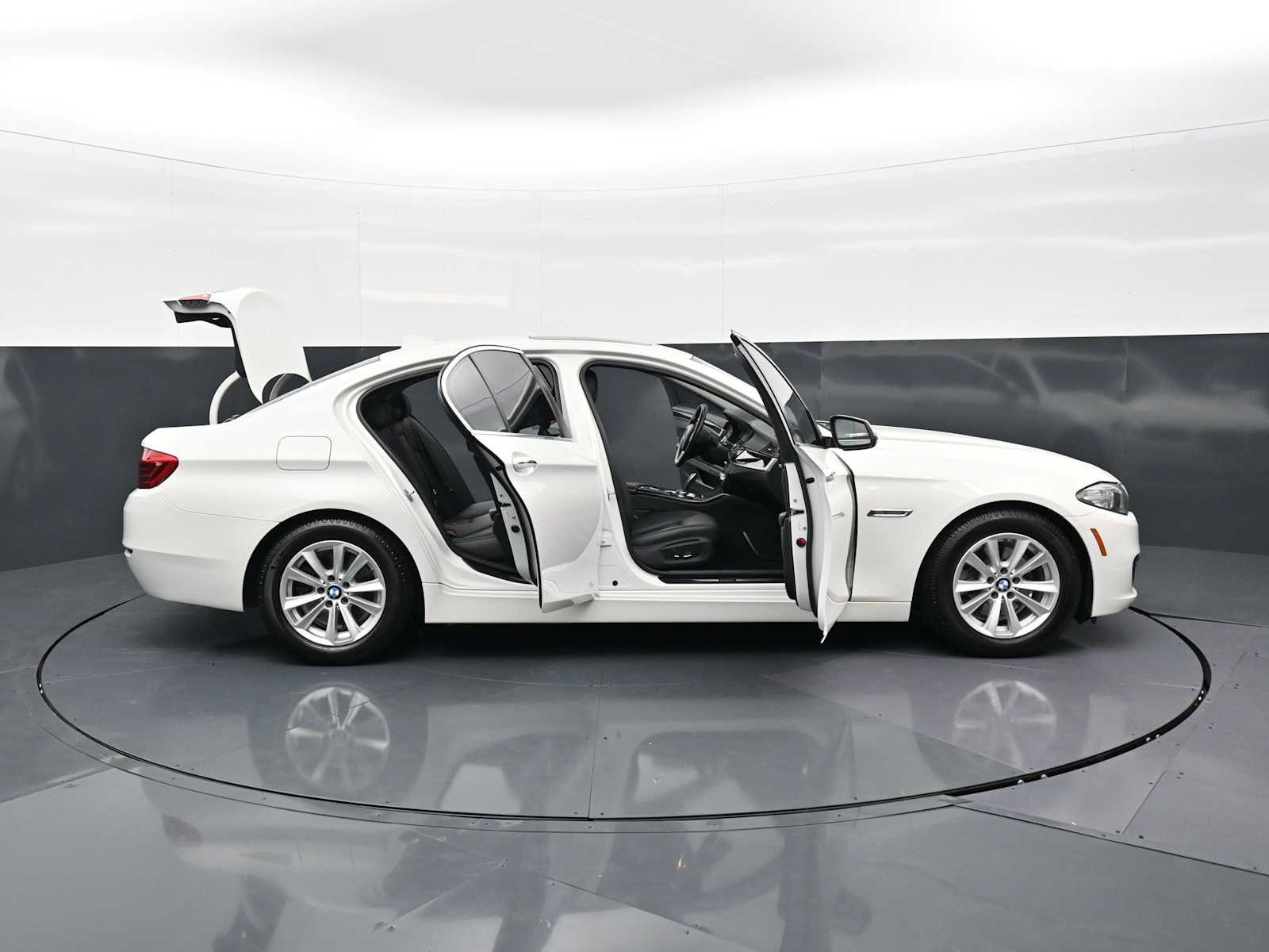 Used 2015 BMW 528i Sedan image 35