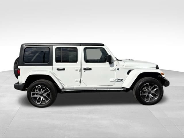 Used 2024 Jeep Wrangler Unlimited w/ Convenience Group AWD/4WD image 9