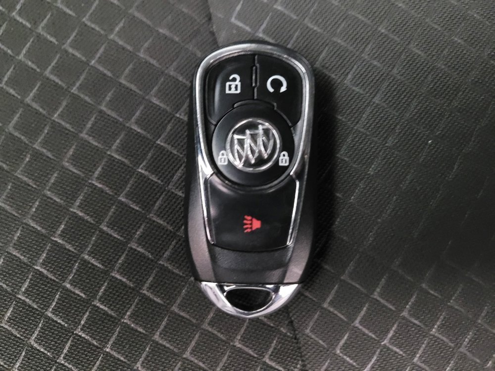 Used 2021 Buick Encore Preferred image 32