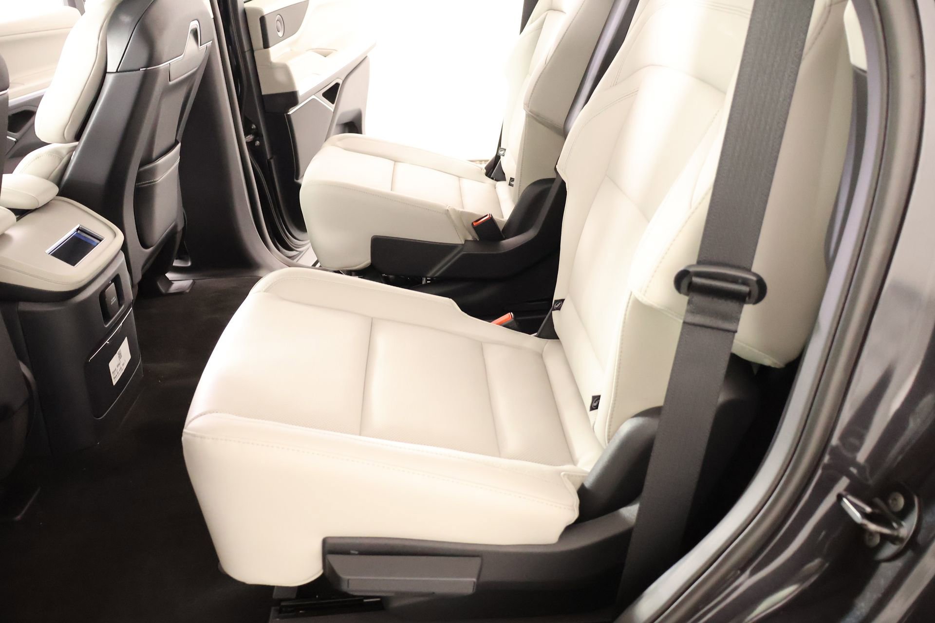 New 2026 Lincoln Navigator Premiere image 13