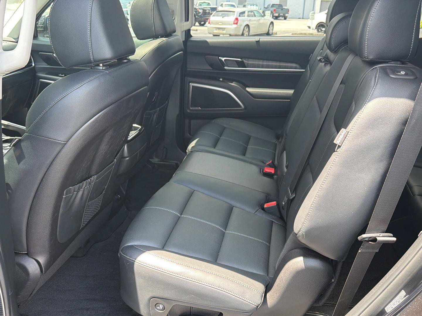 Used 2025 Kia Telluride EX FWD image 11