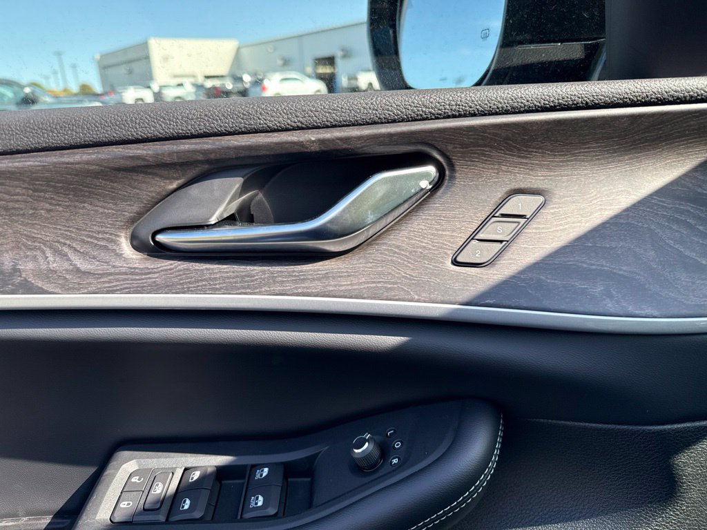 New 2027 Jeep Grand Cherokee Limited AWD/4WD image 28