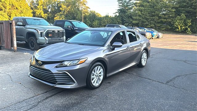 Used 2024 Toyota Camry LE image 2