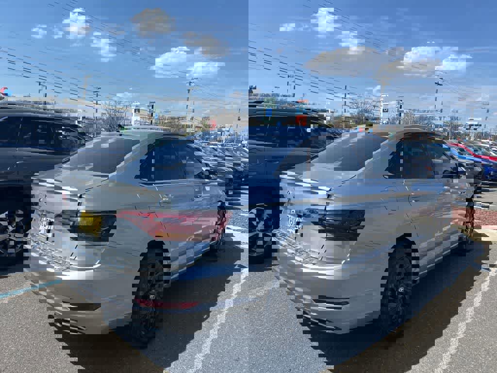 Used 2019 Volkswagen Jetta SEL Premium image 5