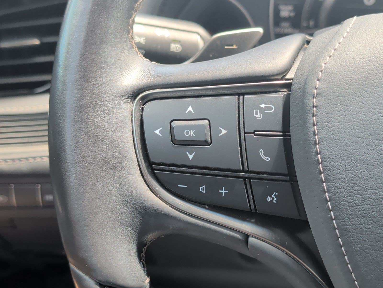 Certified 2023 Lexus LS 500 w/ Interior Upgrade Package RWD image 14