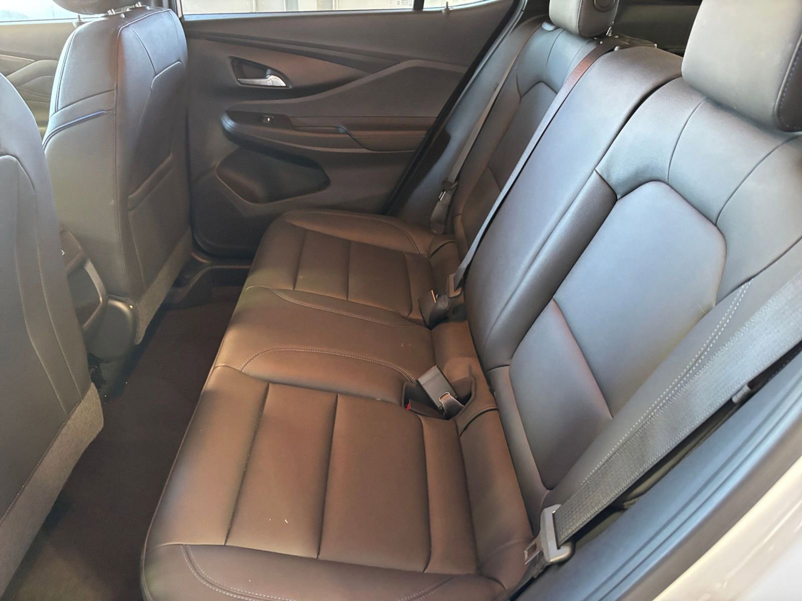 Used 2025 Buick Envista Sport Touring image 25