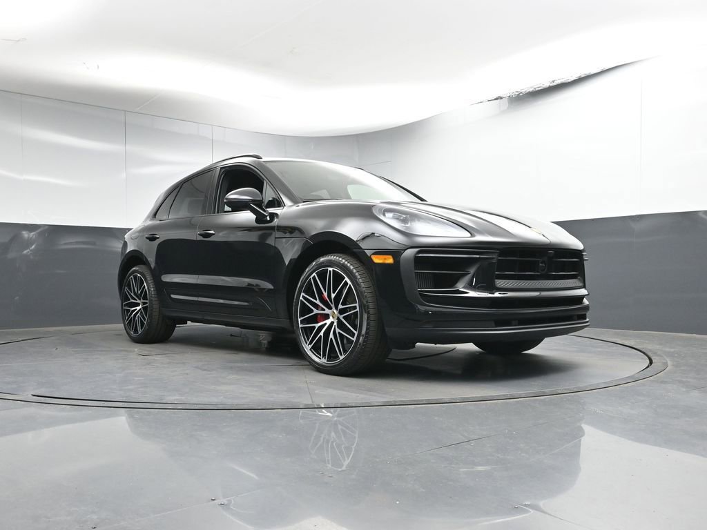 Certified 2024 Porsche Macan S image 29