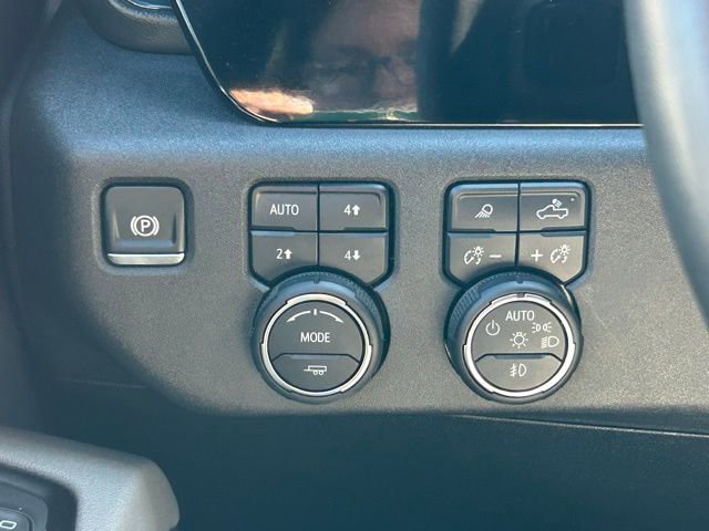 Used 2025 Chevrolet Silverado 2500 ZR2 image 22