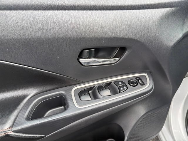Used 2024 Nissan Versa SR FWD image 24