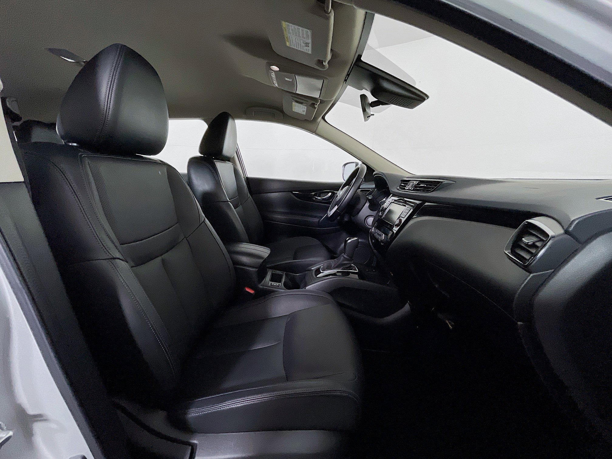 Used 2022 Nissan Rogue Sport SL image 30