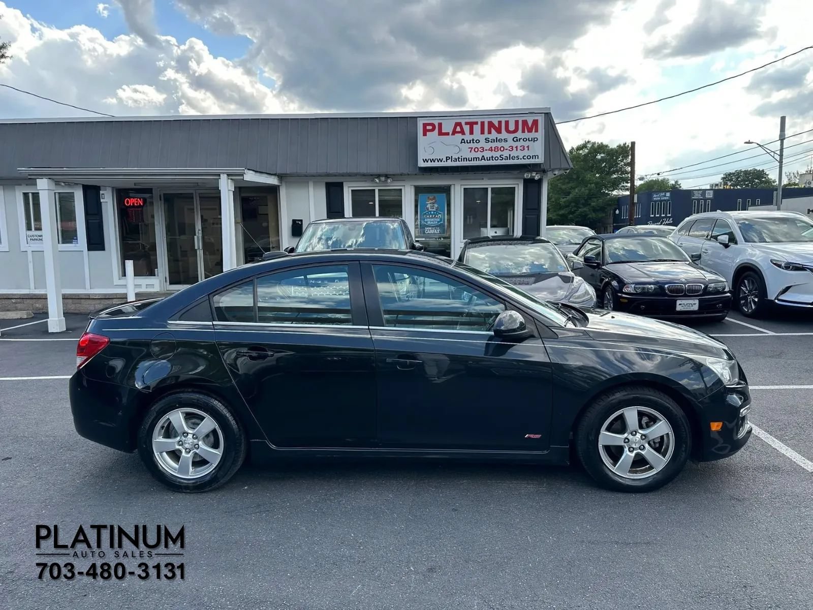 Used 2015 Chevrolet Cruze LT w/ RS Package FWD image 2