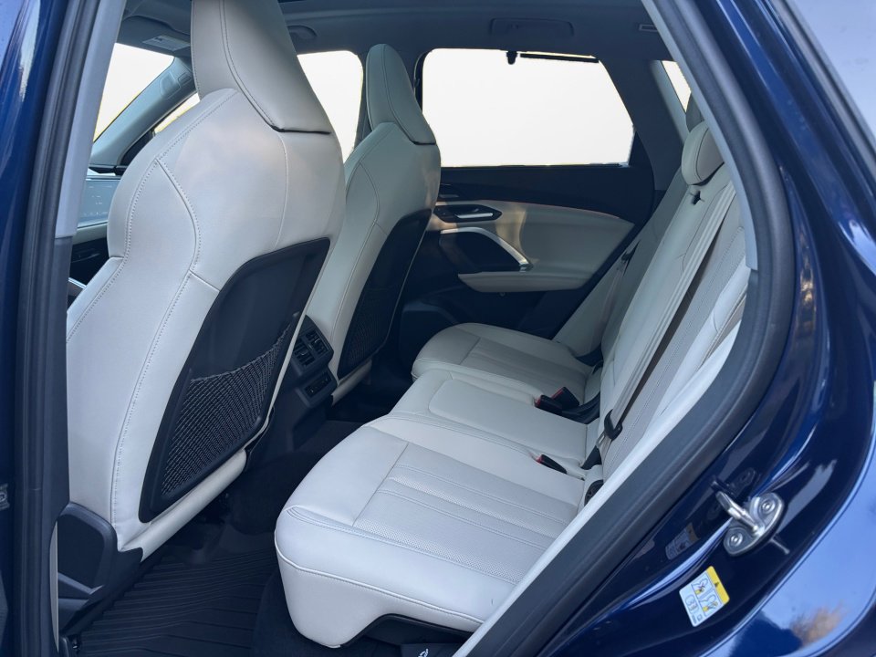 New 2025 Audi Q5 Prestige image 13