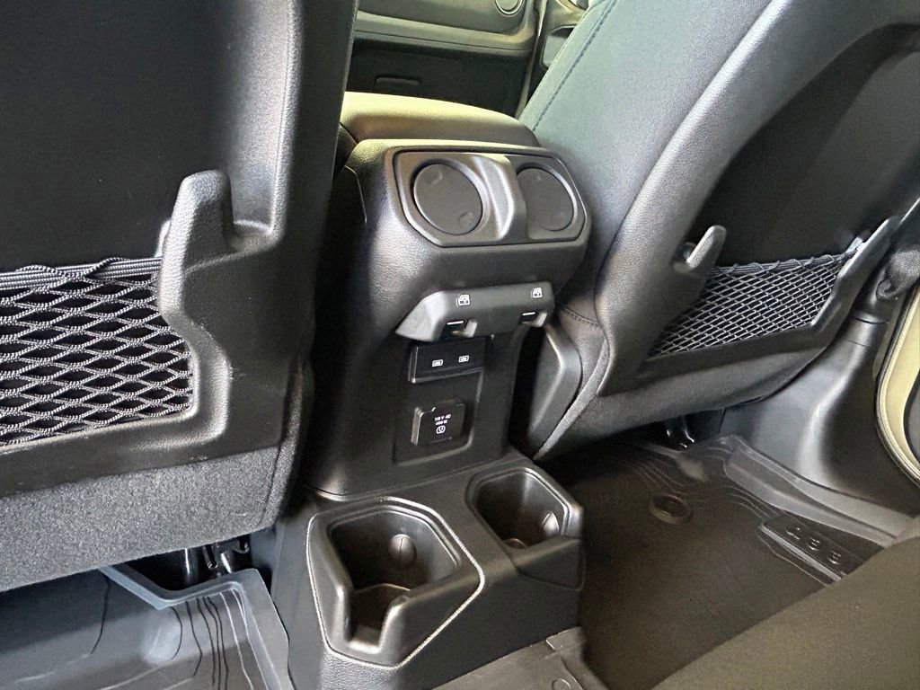 Used 2025 Jeep Gladiator Mojave w/ Safety Group AWD/4WD image 35