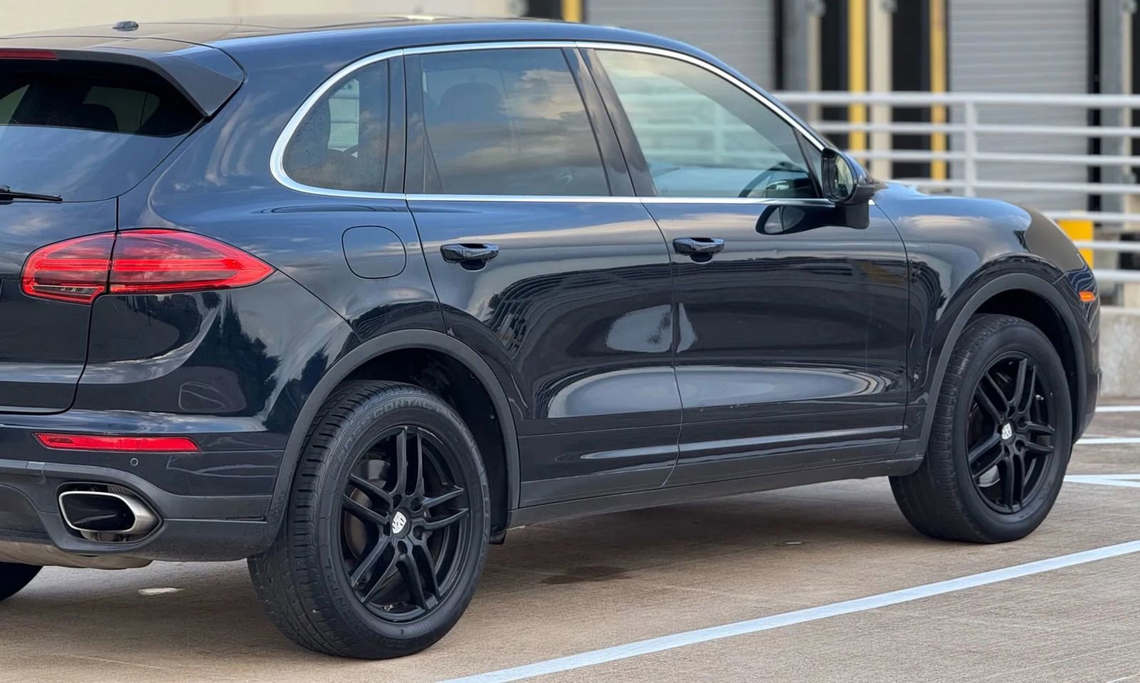 Used 2016 Porsche Cayenne AWD/4WD image 9