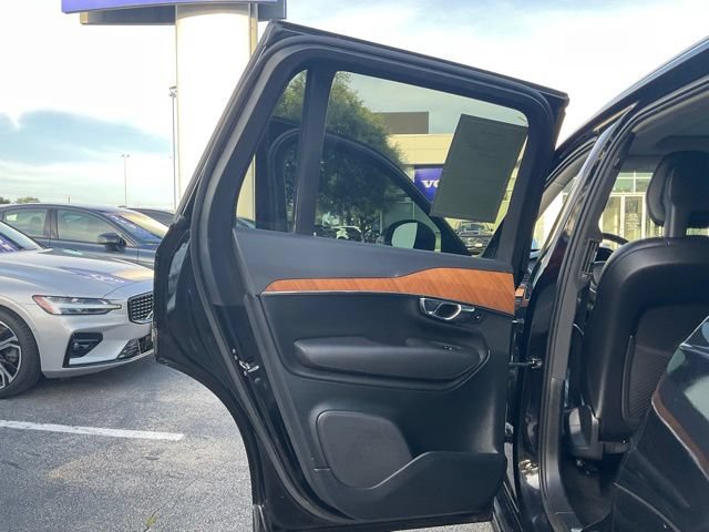 Certified 2022 Volvo XC90 T5 Momentum FWD image 13