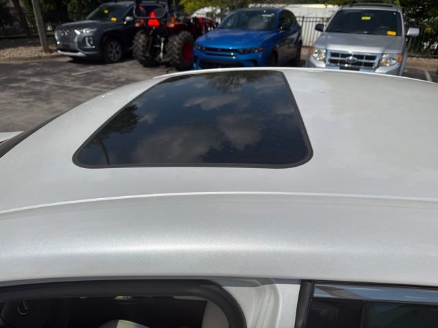 Used 2024 Lexus ES 300h w/ Premium Package FWD image 11