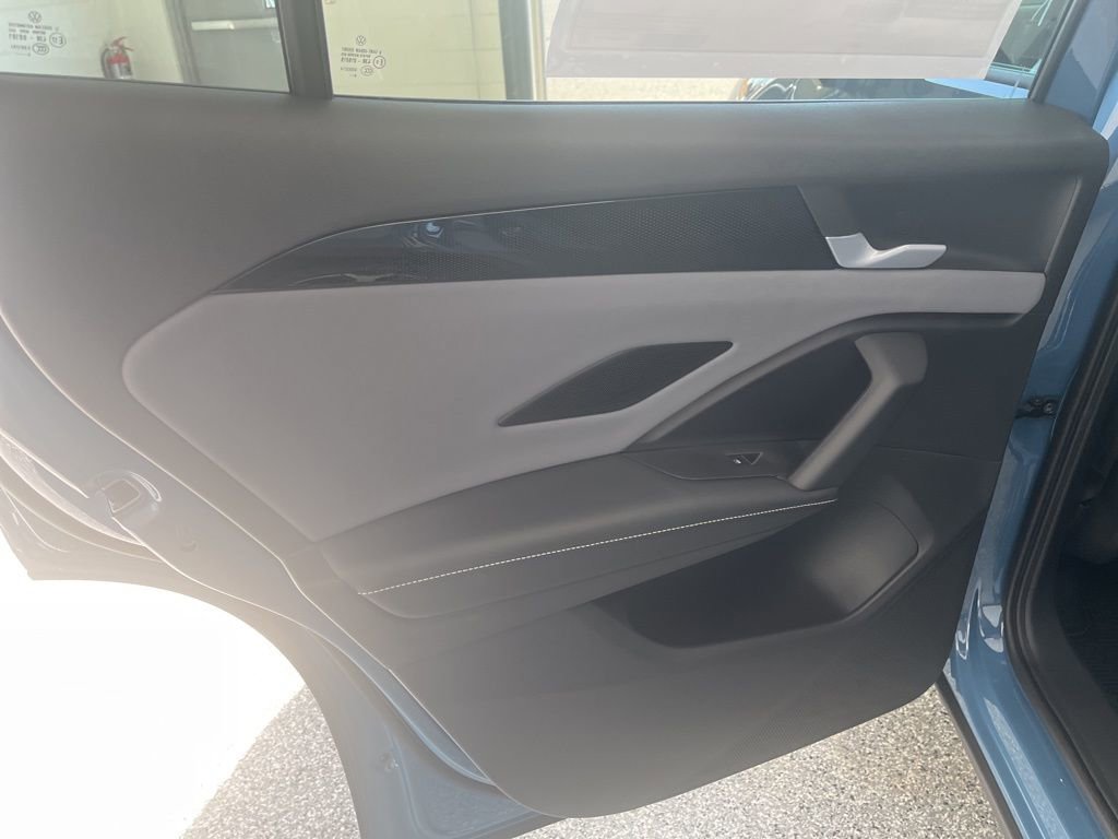 New 2026 Volkswagen Tiguan SE AWD/4WD image 33