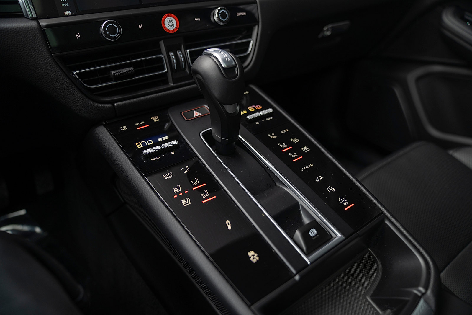 Certified 2026 Porsche Macan Turbo image 15