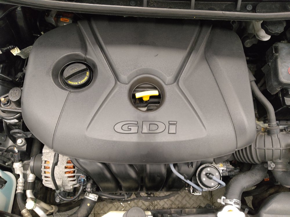Used 2017 Hyundai Elantra GT FWD image 30