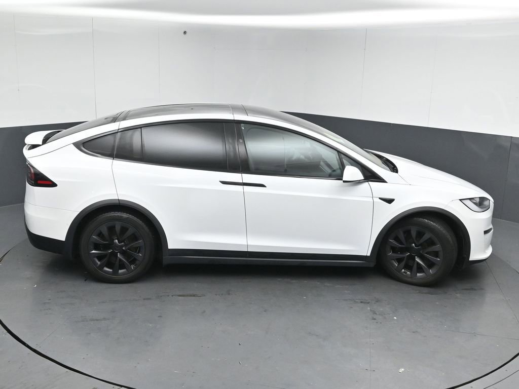Used 2022 Tesla Model X image 45