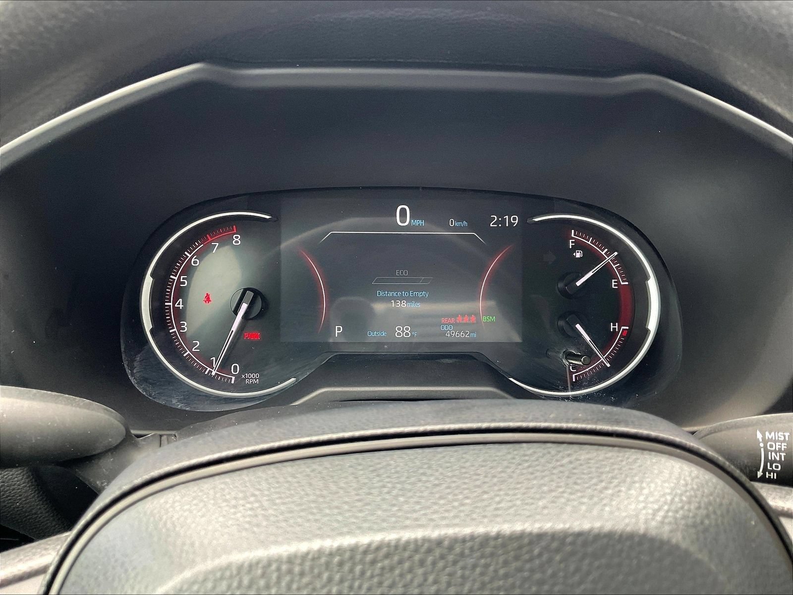 Used 2025 Toyota RAV4 XLE FWD image 15