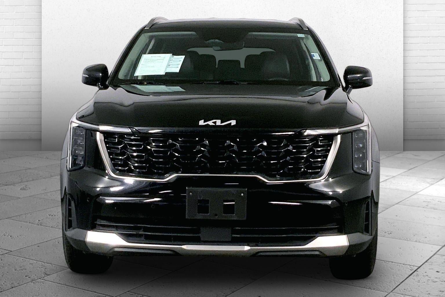Certified 2024 Kia Sorento S image 2