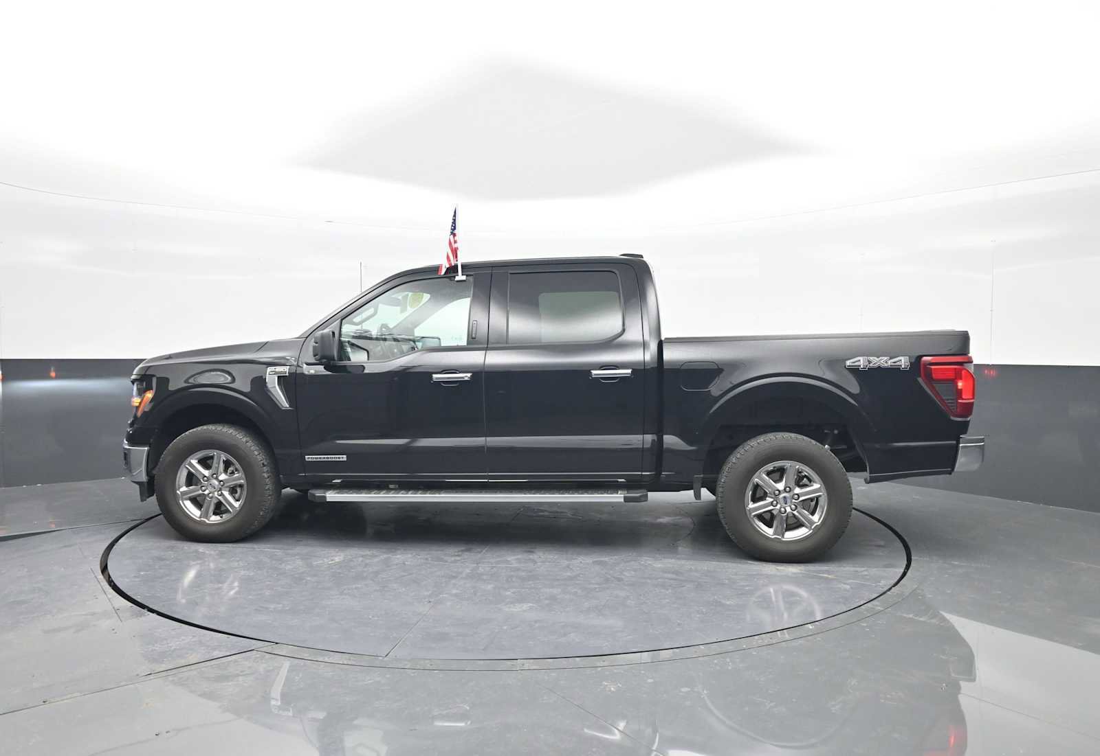 Used 2024 Ford F150 XLT w/ Mobile Office Package image 5