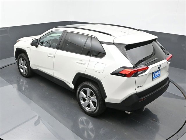 Used 2021 Toyota RAV4 XLE Premium image 14