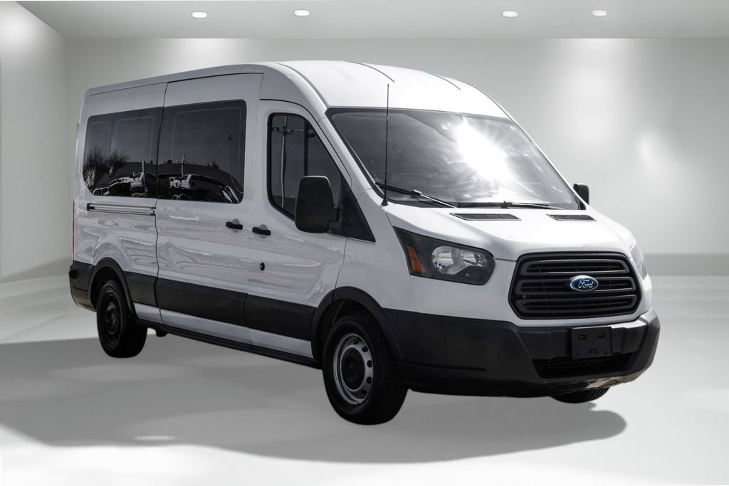 Used 2017 Ford Transit 350 XL image 5