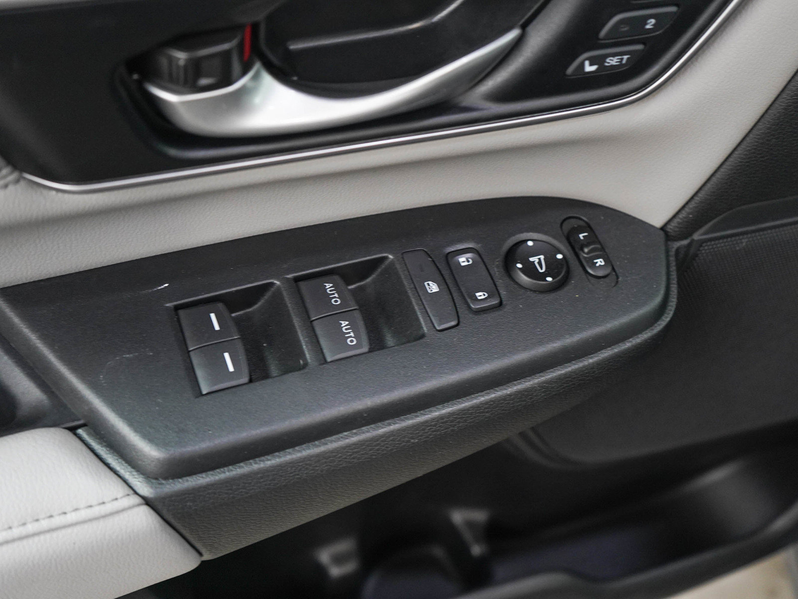 Used 2020 Honda CR-V EX-L image 20