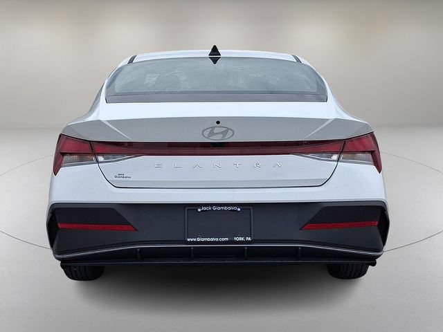 New 2026 Hyundai Elantra SE FWD image 6