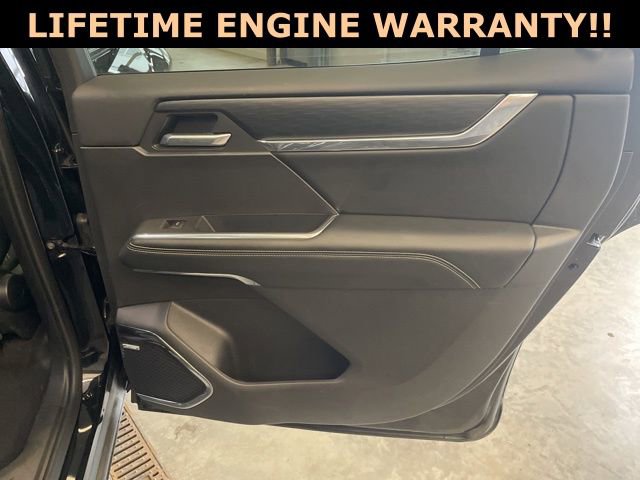 Used 2025 GMC Acadia Elevation image 36