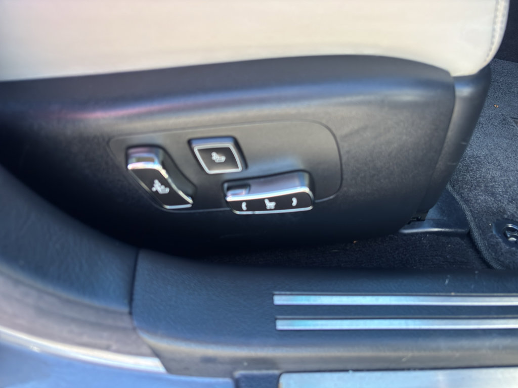 Used 2015 Lexus LS 460 AWD w/ Comfort Package image 23