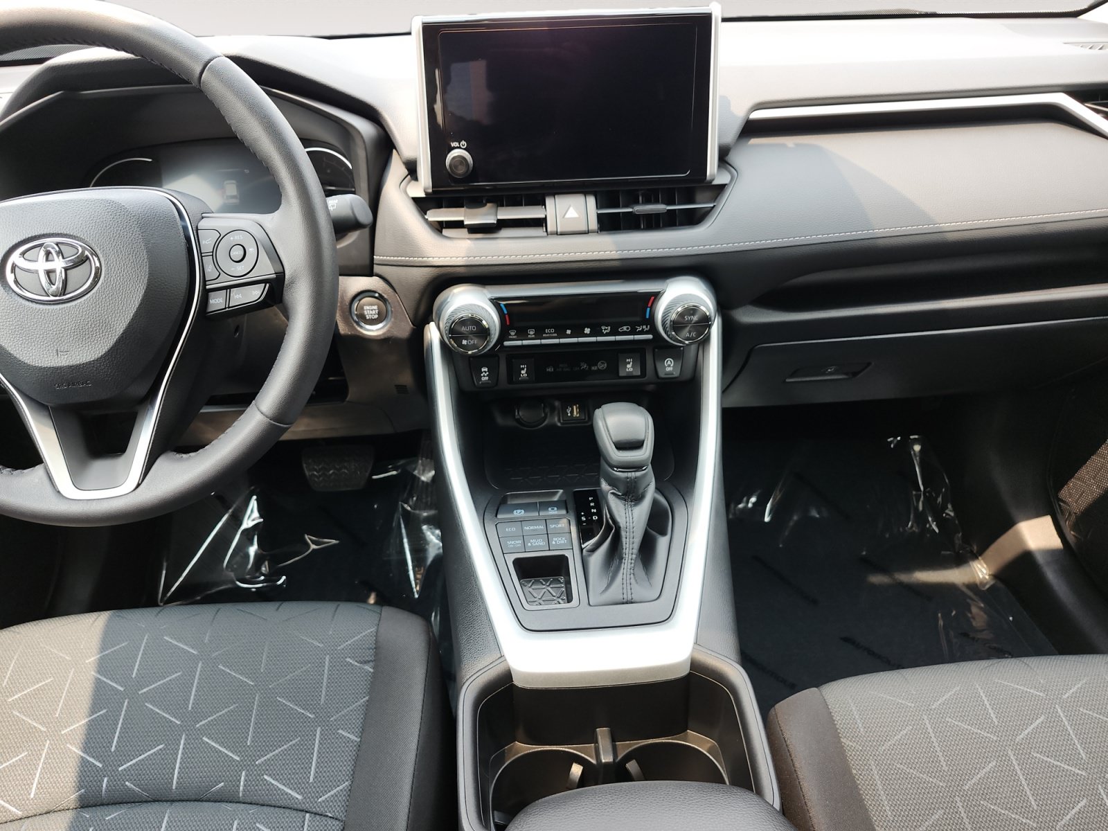 Used 2025 Toyota RAV4 XLE w/ Convenience Package AWD/4WD image 13