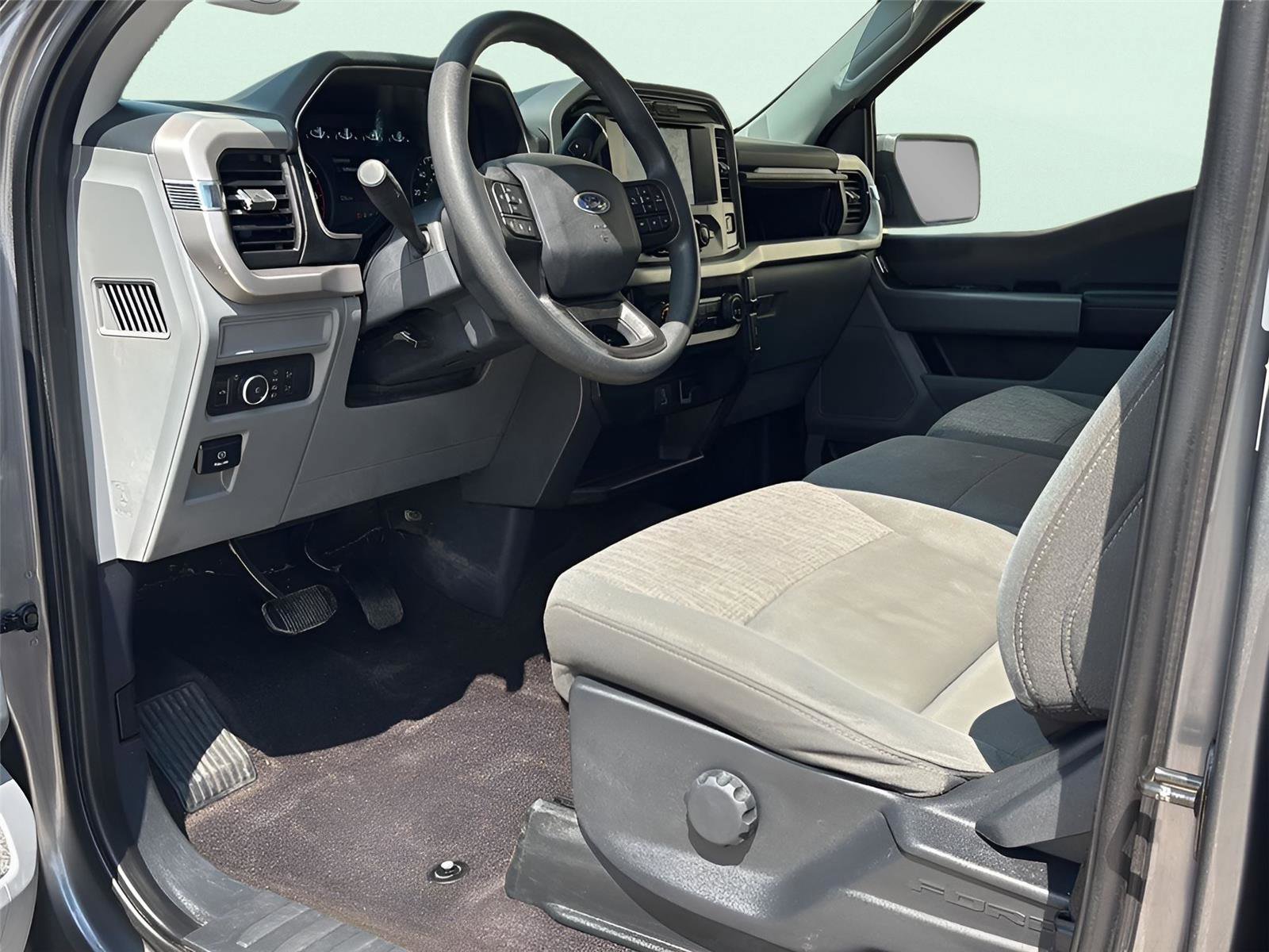 Used 2022 Ford F150 XLT image 9