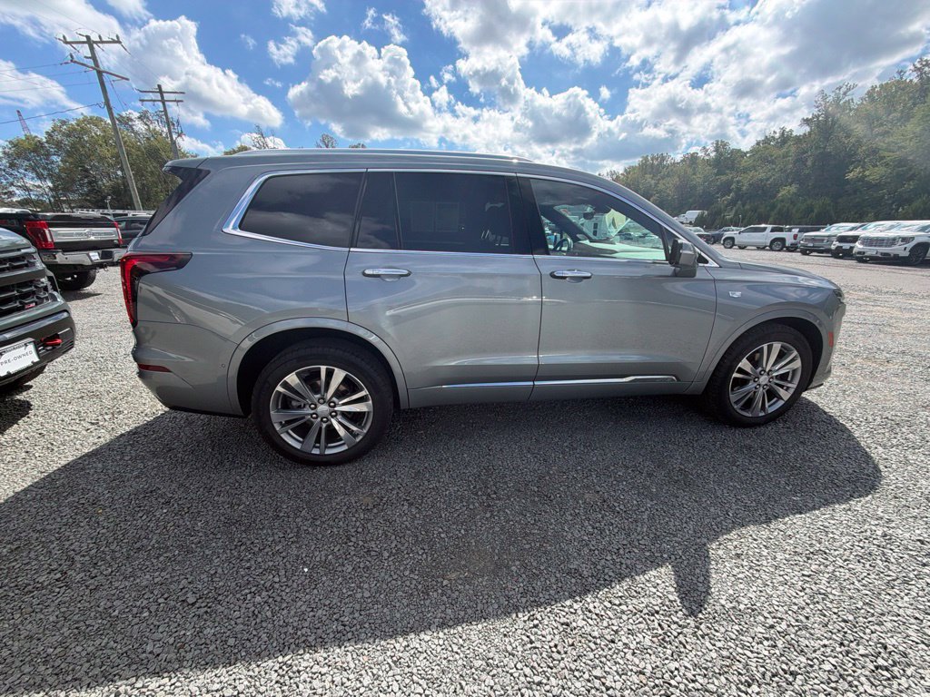 Used 2024 Cadillac XT6 Premium Luxury w/ Technology Package AWD/4WD image 8