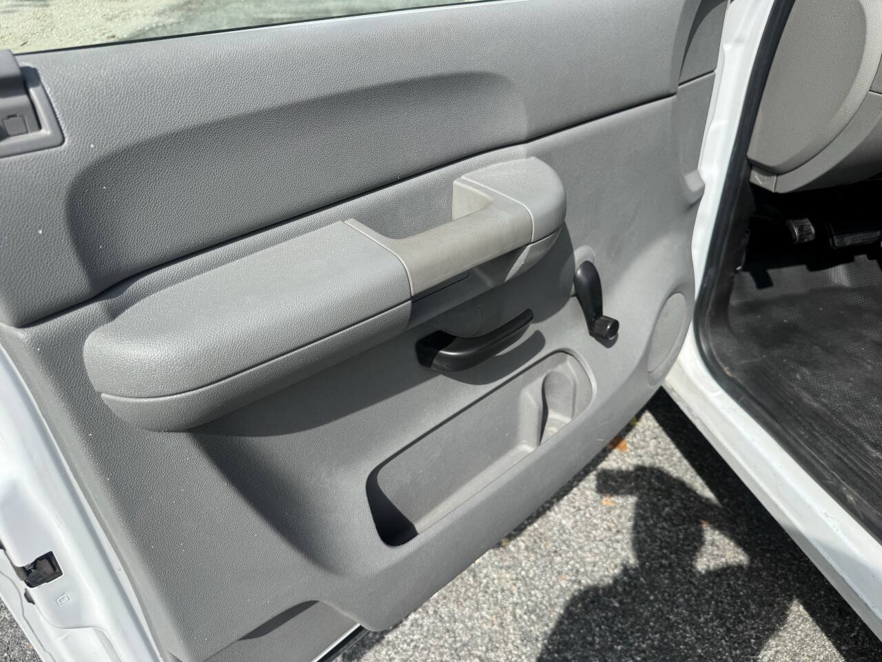 Used 2008 Chevrolet Silverado 1500 W/T w/ Snow Plow Prep Package AWD/4WD image 16