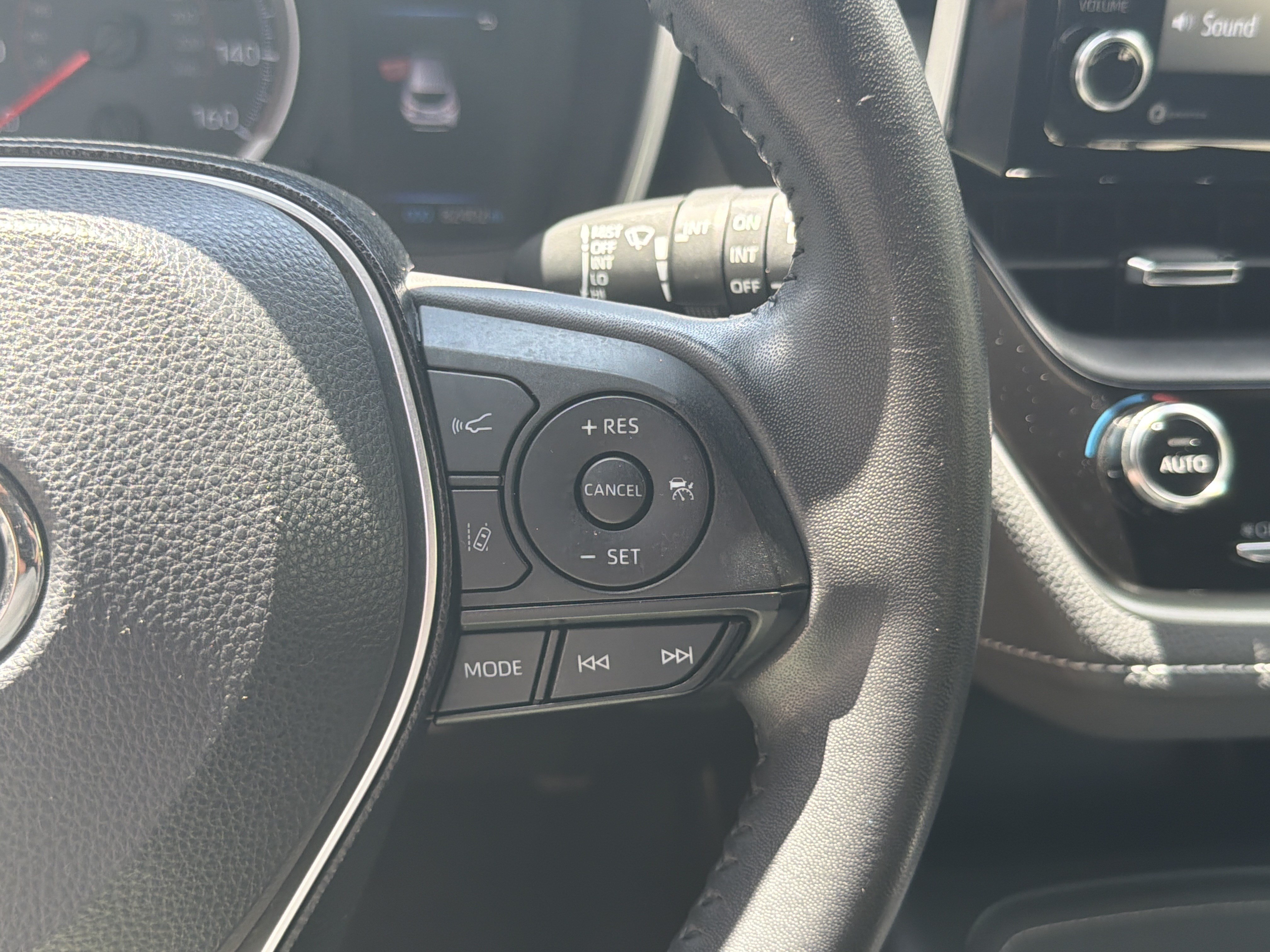 Used 2020 Toyota Corolla SE FWD image 26